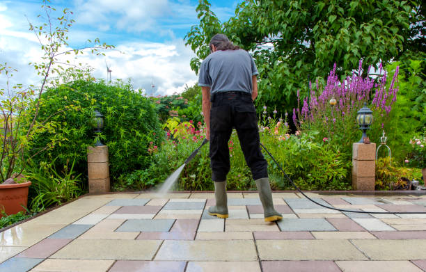 Professional Pressure Washing Services in Alturas, FL
