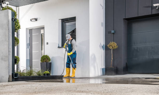 Best Sign and Awning Cleaning  in Alturas, FL
